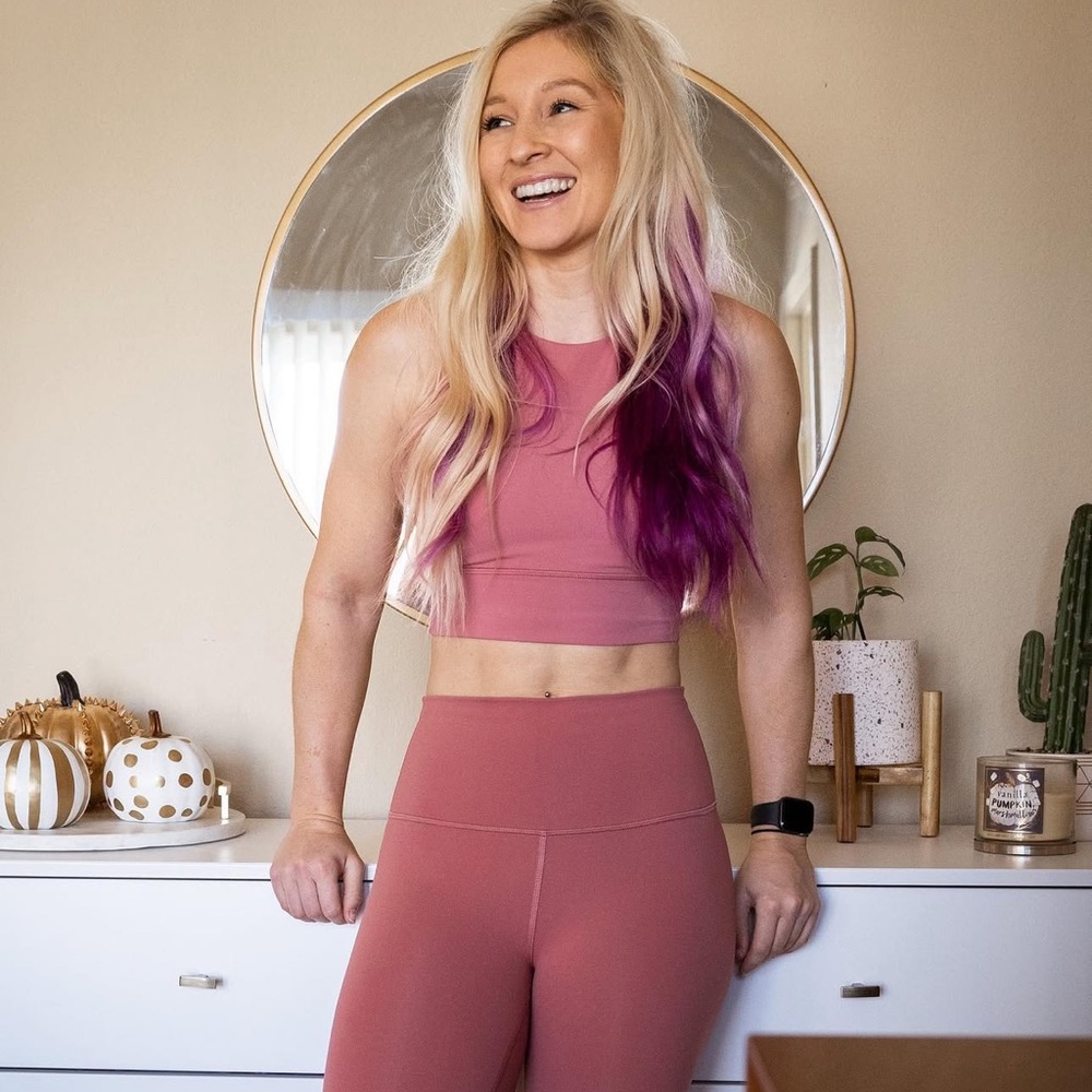 Lululemon Size 6 - Energy High Neck Longline Tough Bra Medium Support B-D cups - Picture 3 of 4